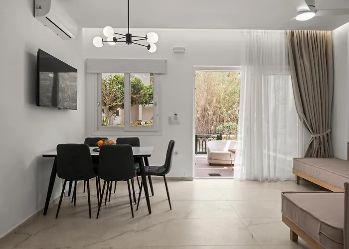 Dora Suites
